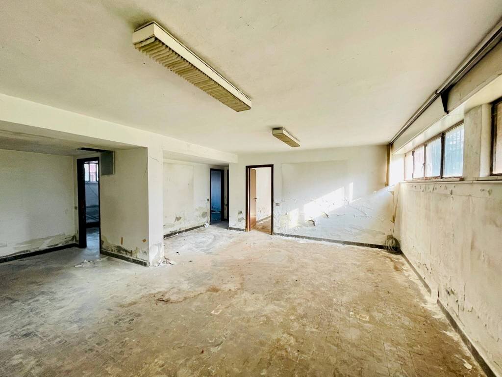 Interno non residenziale - Office via Alessandro Manzoni, 12, Vimercate - photo 1