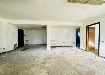 Interno non residenziale - Office via Alessandro Manzoni, 12, Vimercate - photo 4