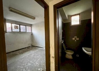 Cantina - Office via Alessandro Manzoni, 12, Vimercate - photo 15