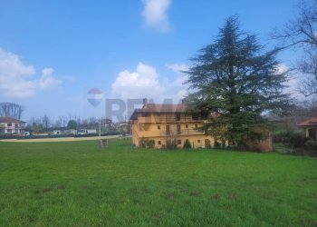 Giardino - Casa indipendente Divignano - foto 4