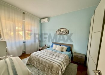 Camera / camera da letto - Semi-detached house Vergiate - photo 8