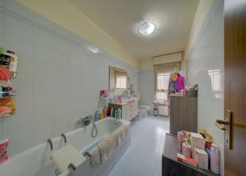 dsc01351_2_3_4_5 - Quadrilocale via Strambino, 9/B, Torino - foto 19