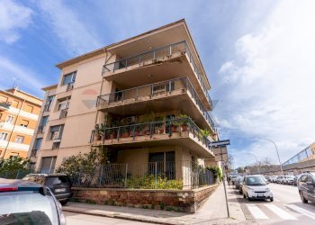 Edificio all\'aperto - Appartamento Via Enrico de Nicola
 
2, Sassari - foto 7