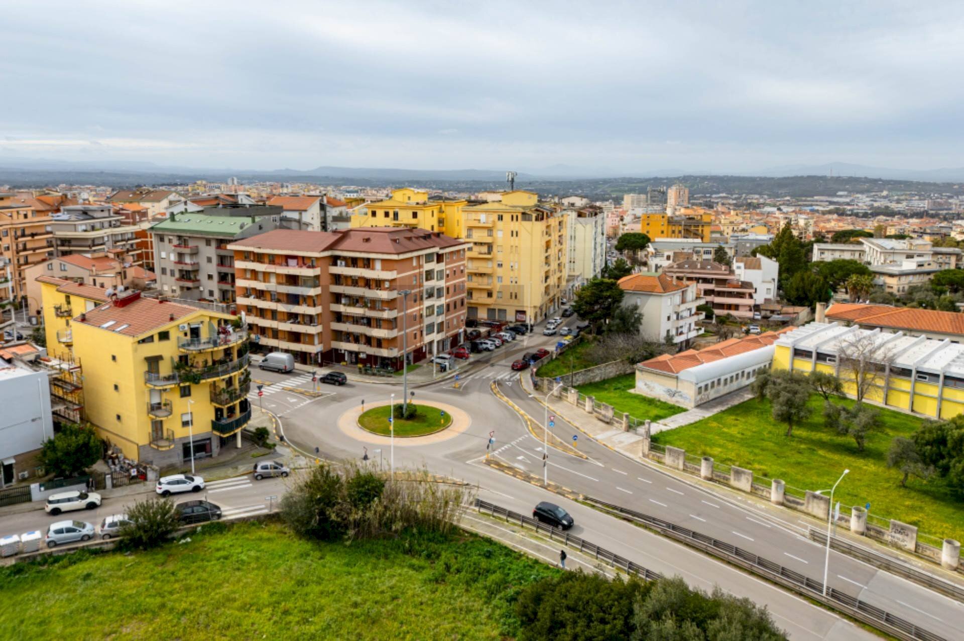 Edificio all\'aperto - Locale Commerciale Via Degli Astronauti
 
snc, Sassari - foto 1