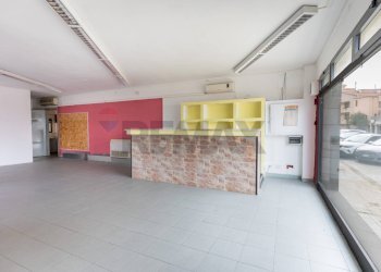 Stanza vuota - Locale Commerciale Via Degli Astronauti
snc, Sassari - foto 13