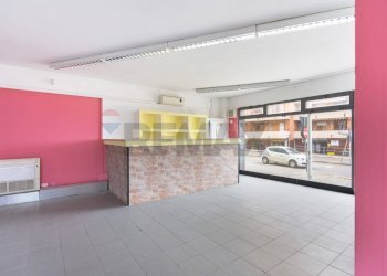 Ricezione / Lobby - Locale Commerciale Via Degli Astronauti
snc, Sassari - foto 14