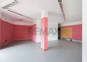 Stanza vuota - Locale Commerciale Via Degli Astronauti
snc, Sassari - foto 16