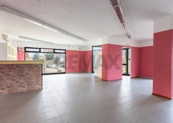 Stanza vuota - Locale Commerciale Via Degli Astronauti
snc, Sassari - foto 21