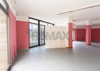 Stanza vuota - Locale Commerciale Via Degli Astronauti
snc, Sassari - foto 22