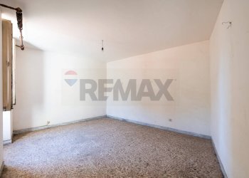 Stanza vuota - Casa semi indipendente Via Roma
 
6, Osilo - foto 4