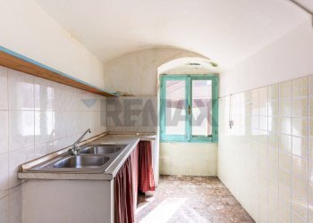 Cucina - Casa semi indipendente Via Roma
 
6, Osilo - foto 14