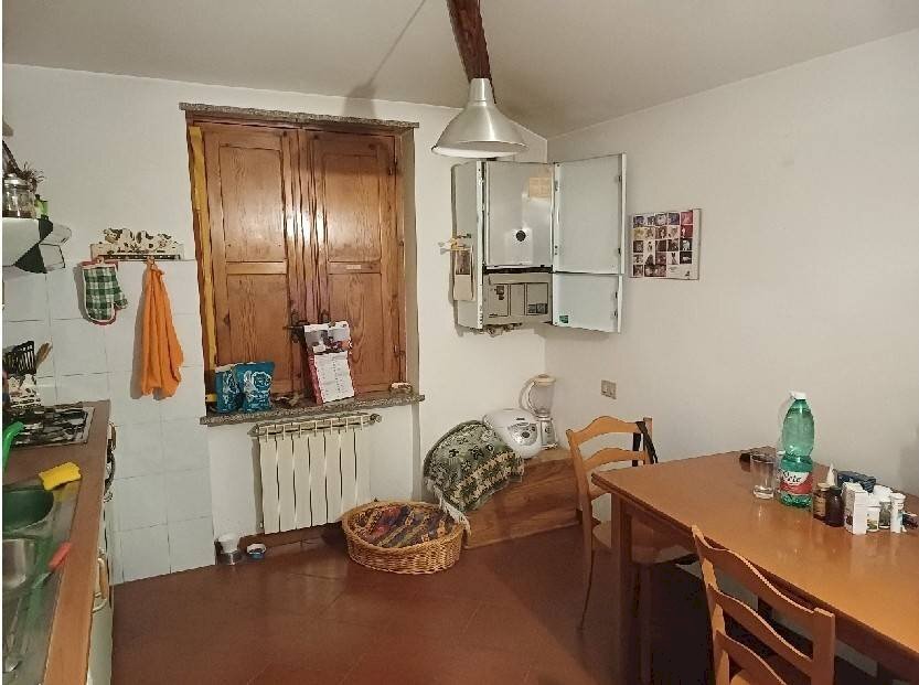 Cucina - Trilocale all'asta via Ursone da Sestri, 16, Genova (zona Sestri Ponente) - foto 2