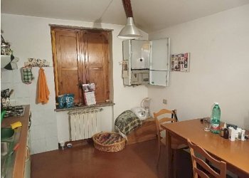 Cucina - Trilocale all'asta via Ursone da Sestri, 16, Genova (zona Sestri Ponente) - foto 2