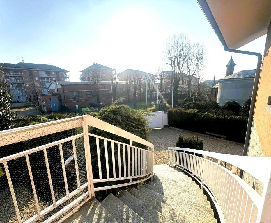 Cortile interno - Villa via San Rocco, 1, Cambiano - foto 3