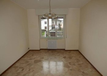 Soggiorno - Three-room apartment via Giovanni Pascoli, Bollate - photo 5