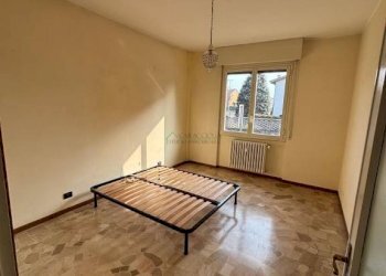 Camera da letto - Three-room apartment via Giovanni Pascoli, Bollate - photo 18