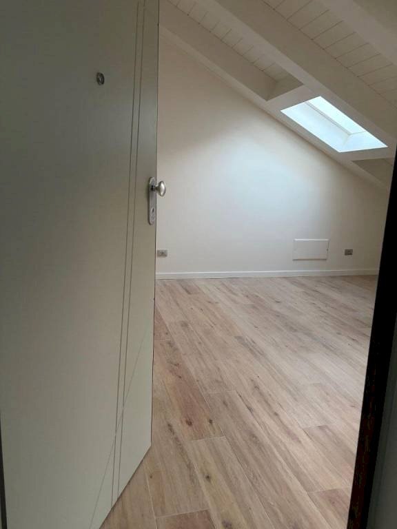 Stanza non arredata - Bilocale via Nizza, 31, Torino (zona San Salvario) - foto 2