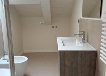 Bagno - Bilocale via Nizza, 31, Torino (zona San Salvario) - foto 15