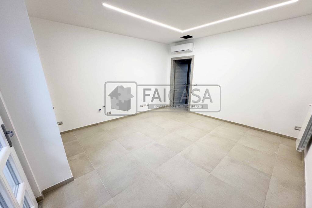 Soggiorno - Bilocale via Abate Pietro Chanoux, 12/17, Torino (zona Pozzo Strada) - foto 2