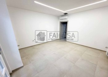 Soggiorno - Appartamento via Abate Pietro Chanoux, 12/17, Torino (zona Pozzo Strada) - foto 2