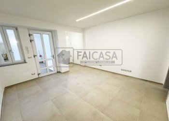 Soggiorno - Appartamento via Abate Pietro Chanoux, 12/17, Torino (zona Pozzo Strada) - foto 6