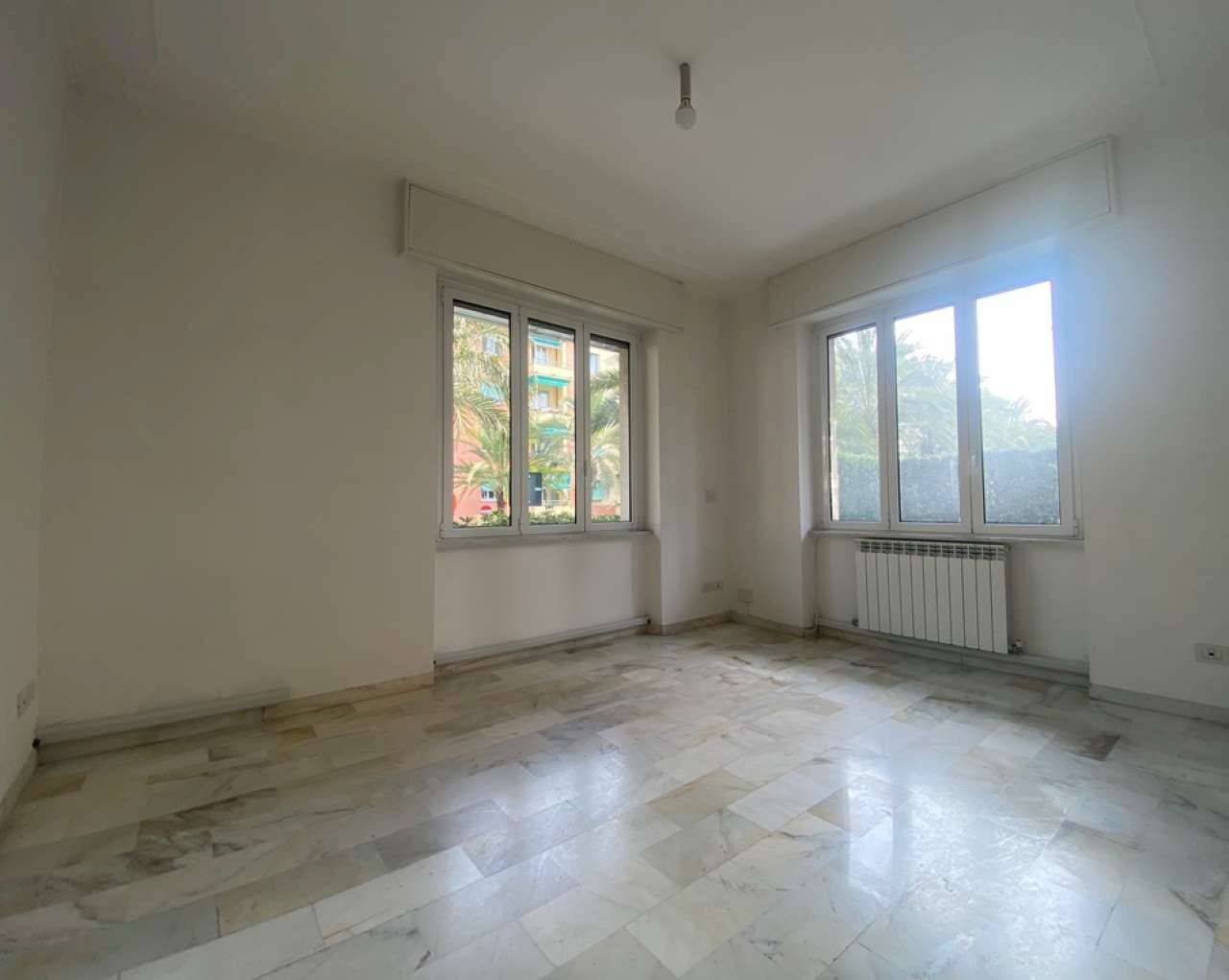 Interni - Quadrilocale viale Nicola Arata, Chiavari - foto 1