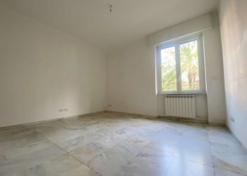 Interni - Quadrilocale viale Nicola Arata, Chiavari - foto 13