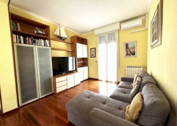 Soggiorno - Trilocale viale Teano, Genova (zona Quarto) - foto 1