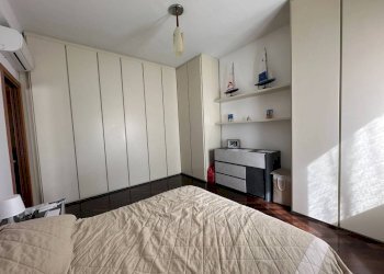 Camera da letto - Three-room apartment viale Teano, Genova (neighborhood Quarto) - photo 8