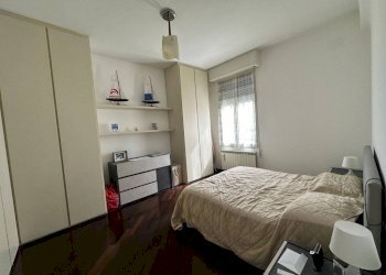 Camera da letto - Three-room apartment viale Teano, Genova (neighborhood Quarto) - photo 9