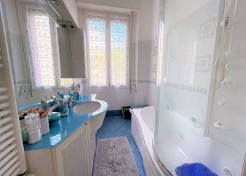 BAGNO - Trilocale viale Teano, Genova (zona Quarto) - foto 13