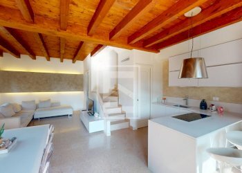 Zona giorno arredata - Villa via degli Atleti Azzurri
 
19, Manerba del Garda - foto 2