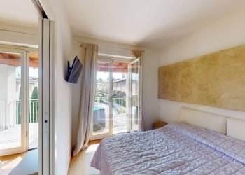 Camera padronale - Villa via degli Atleti Azzurri
 
19, Manerba del Garda - foto 8