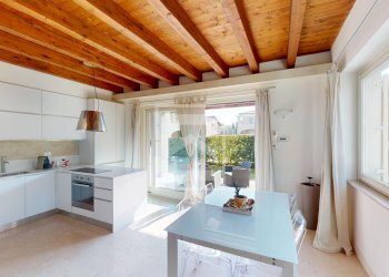 Salotto - Villa via degli Atleti Azzurri
 
19, Manerba del Garda - foto 26