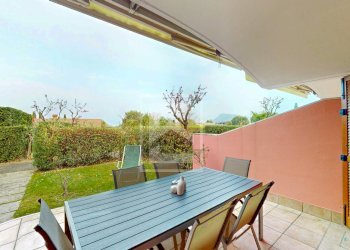 Giardino con scorcio di Lago - Three-room apartment Via pieve vecchia
 
43, Manerba del Garda - photo 1