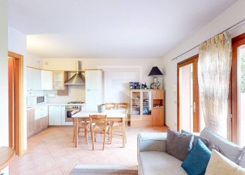 Soggiorno - Three-room apartment Via pieve vecchia
 
43, Manerba del Garda - photo 4