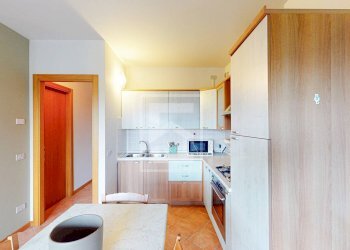 Soggiorno - Three-room apartment Via pieve vecchia
 
43, Manerba del Garda - photo 7