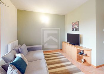 Soggiorno - Three-room apartment Via pieve vecchia
 
43, Manerba del Garda - photo 9