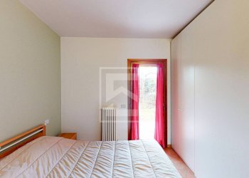 Camera - Three-room apartment Via pieve vecchia
 
43, Manerba del Garda - photo 16