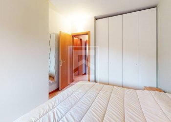 Camera - Three-room apartment Via pieve vecchia
 
43, Manerba del Garda - photo 18