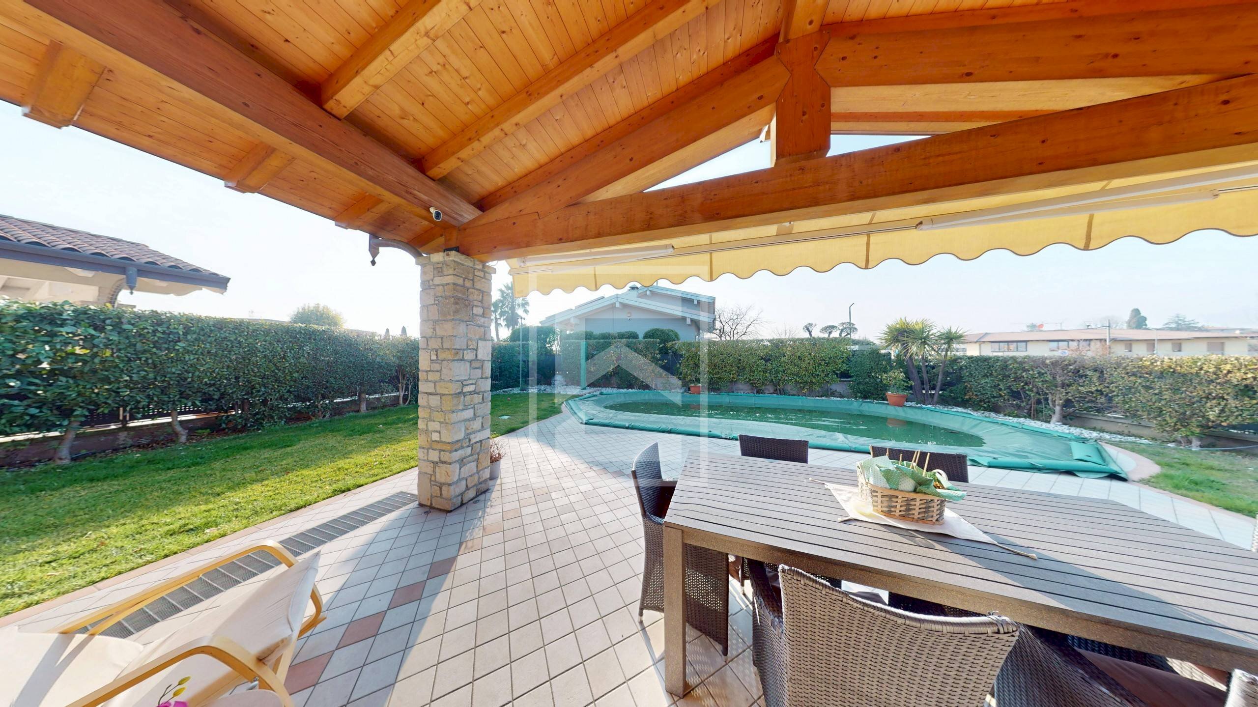 Giardino e piscina - Villa via del Torchio
43, Manerba del Garda - foto 2