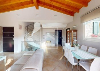 Salotto - Villa via del Torchio
 
43, Manerba del Garda - foto 7