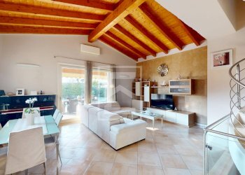 Salotto - Villa via del Torchio
 
43, Manerba del Garda - foto 1