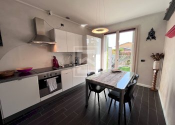 Foto 7 - Villa a Schiera Via Cuccagna
 
13, Lonato del Garda - foto 7