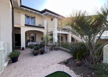 Foto 53 - Villa a Schiera Via Cuccagna
 
13, Lonato del Garda - foto 51