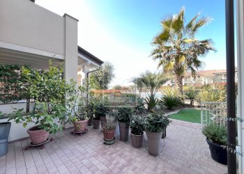 Foto 54 - Villa a Schiera Via Cuccagna
 
13, Lonato del Garda - foto 52