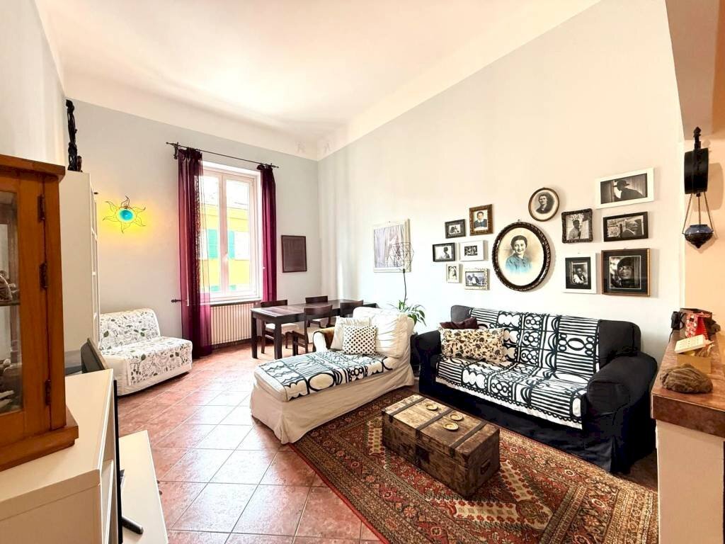 Salone - Quadrilocale piazza di Santa Brigida, 15, Genova - foto 3