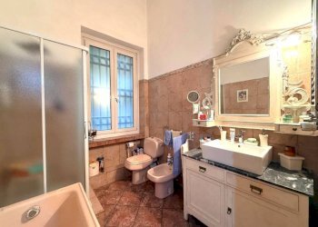 Bagno - Quadrilocale piazza di Santa Brigida, 15, Genova - foto 22