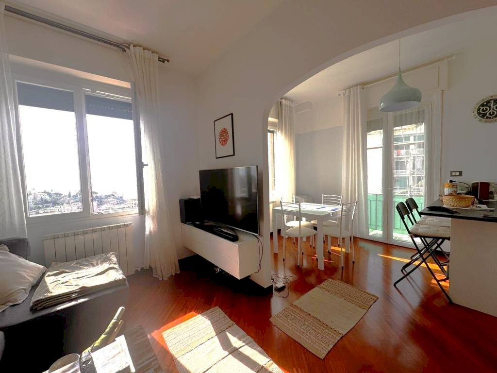 Salone - Two-room apartment via Belsito, Genova (neighborhood Nervi) - photo 3