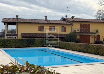 Foto 1 - Villa a Schiera Via Cavalier Giovanni Leali
 
19, Polpenazze del Garda - foto 1